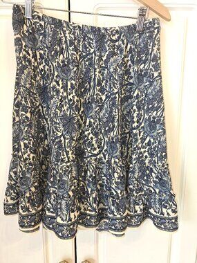 Max Studio Blue/White Floral Skirt, Size Medium, NWT